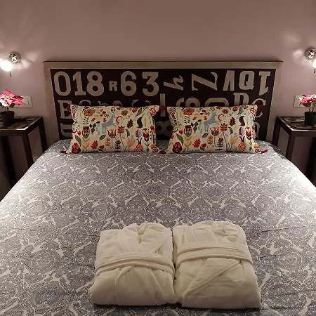 Con Dos Y Hasta Seis Personas Con Vistas Especiales