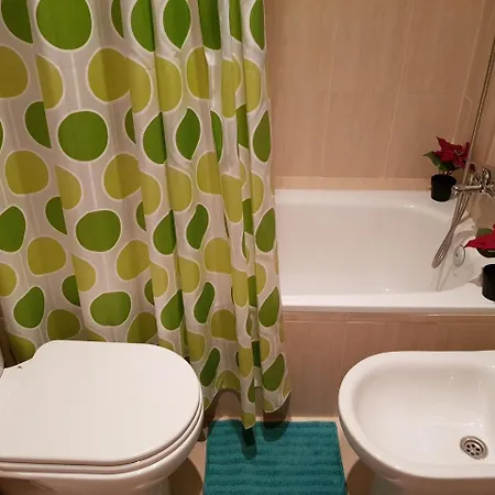 Con Dos Y Hasta Seis Personas Con Vistas Especiales